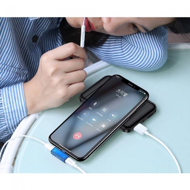 USAMS Dual Lightning Charging and Audio Adapter AU05